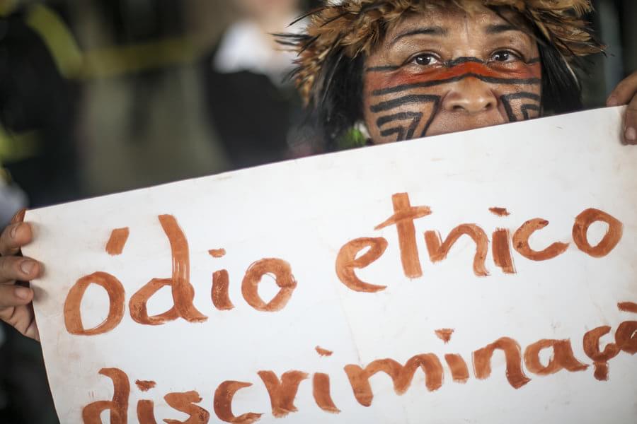 Ministro de la Justicia Osmar Sarraglio tiene caras: es ruralista y declarado anti-indígena