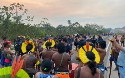 Funai convoca reunião com Kayapó e comparece de mãos vazias; protesto continua, mas BR-163 está liberada