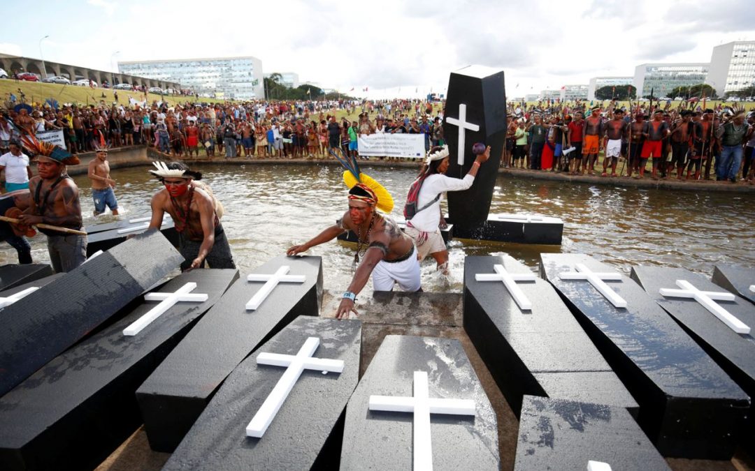 INÉDITO: APIB denuncia Bolsonaro, em Haia, por genocídio indígena