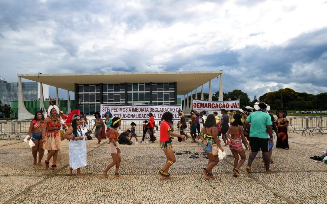 Vitória parcial: STF rejeita marco temporal, mas APIB alerta para manutenção de retrocessos em da Lei 14.701